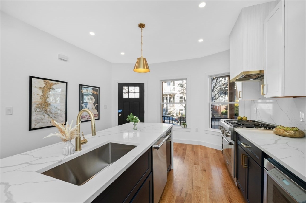 18 Windsor Rd # 1