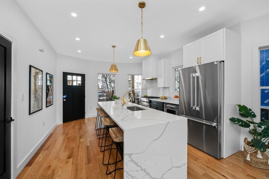 18 Windsor Rd # 1