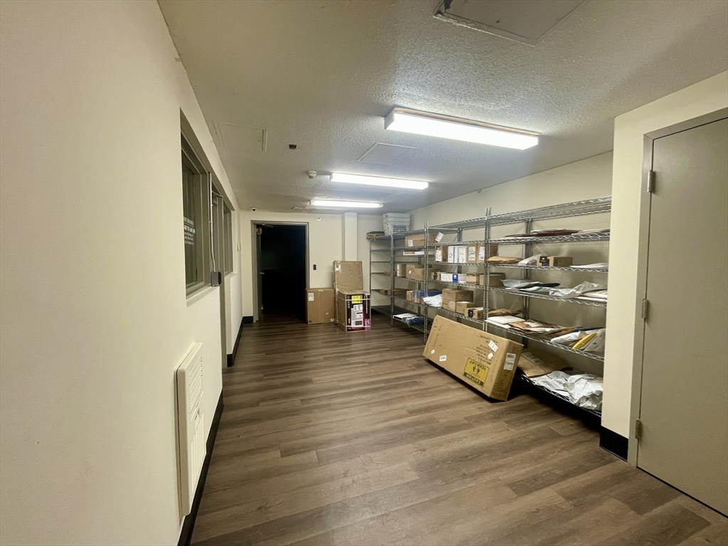 1025 Hancock St # 8G