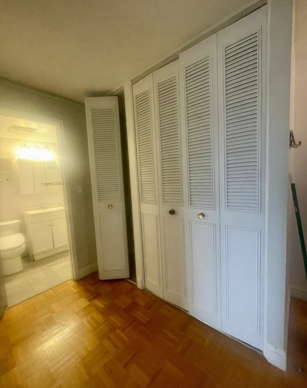1025 Hancock St # 8G