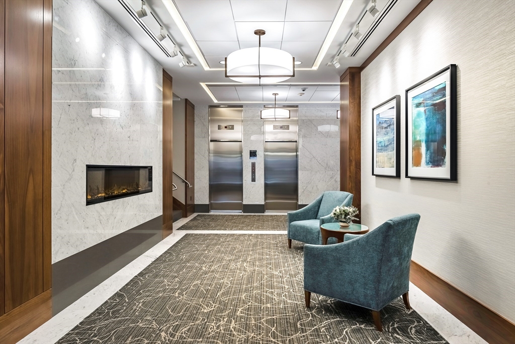 8 Whittier Place # 20A