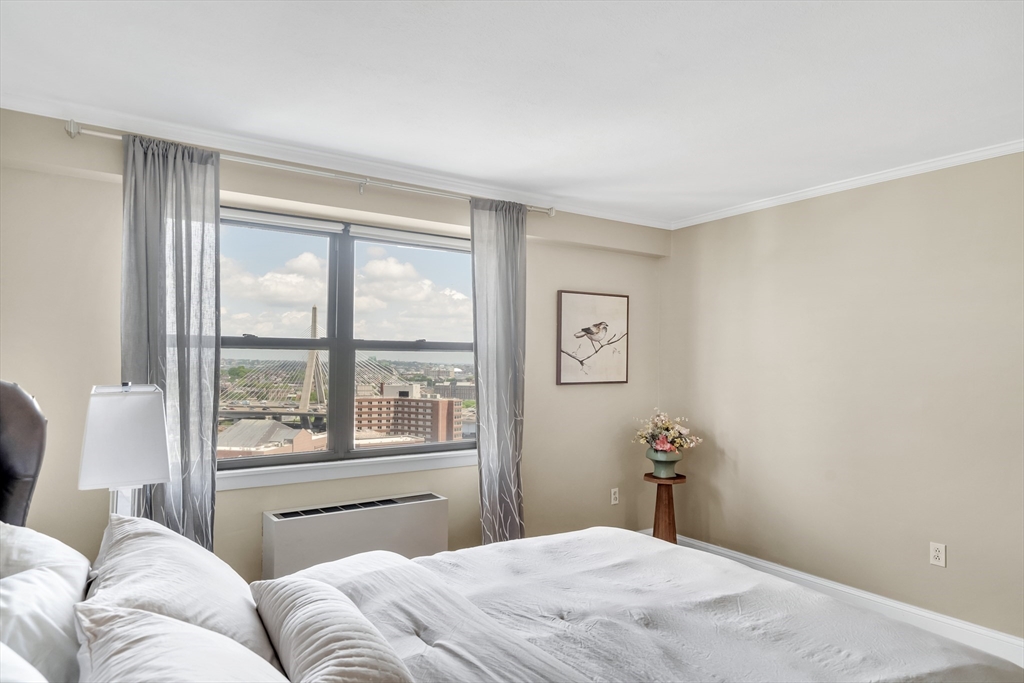 8 Whittier Place # 20A