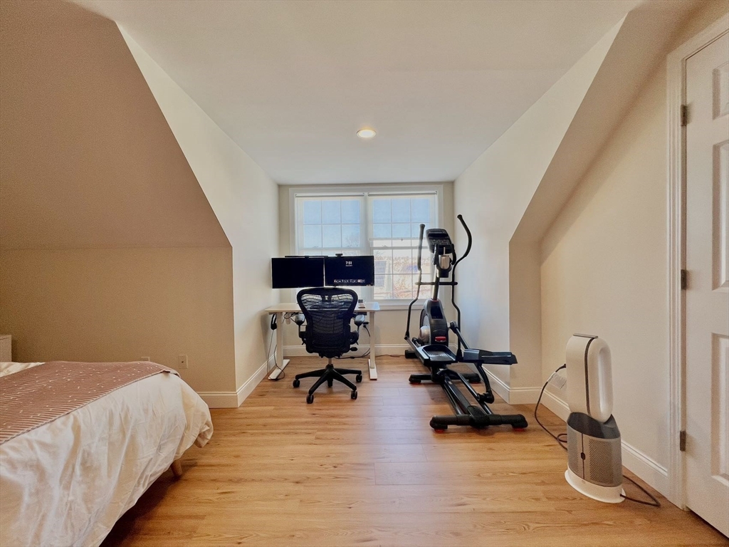 105 Myrtle St # 105