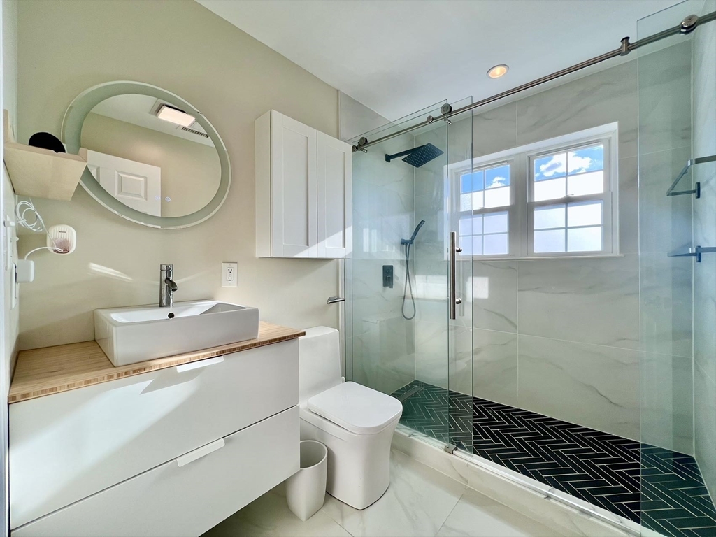 105 Myrtle St # 105