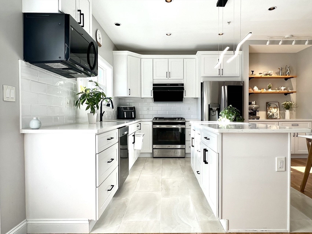 105 Myrtle St # 105