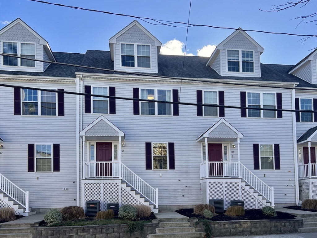 105 Myrtle St # 105