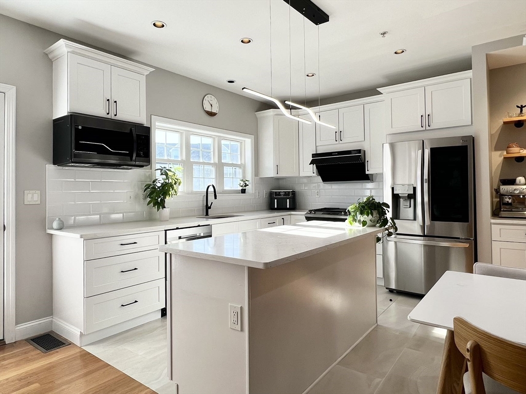 105 Myrtle St # 105