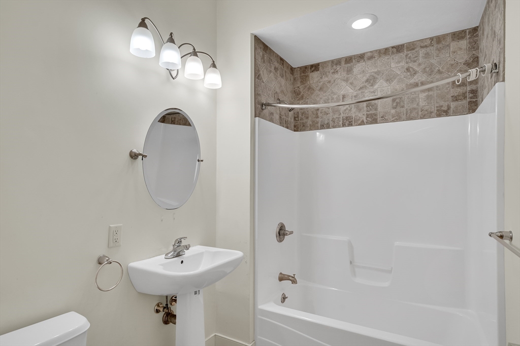 9 Gardner St # 7