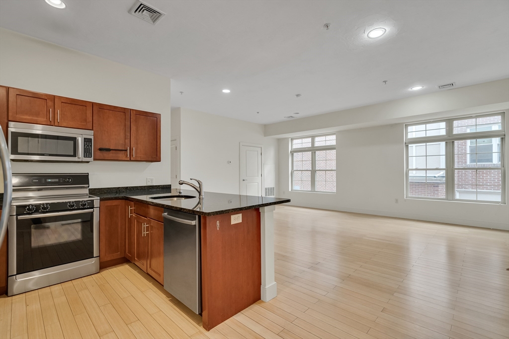 9 Gardner St # 7
