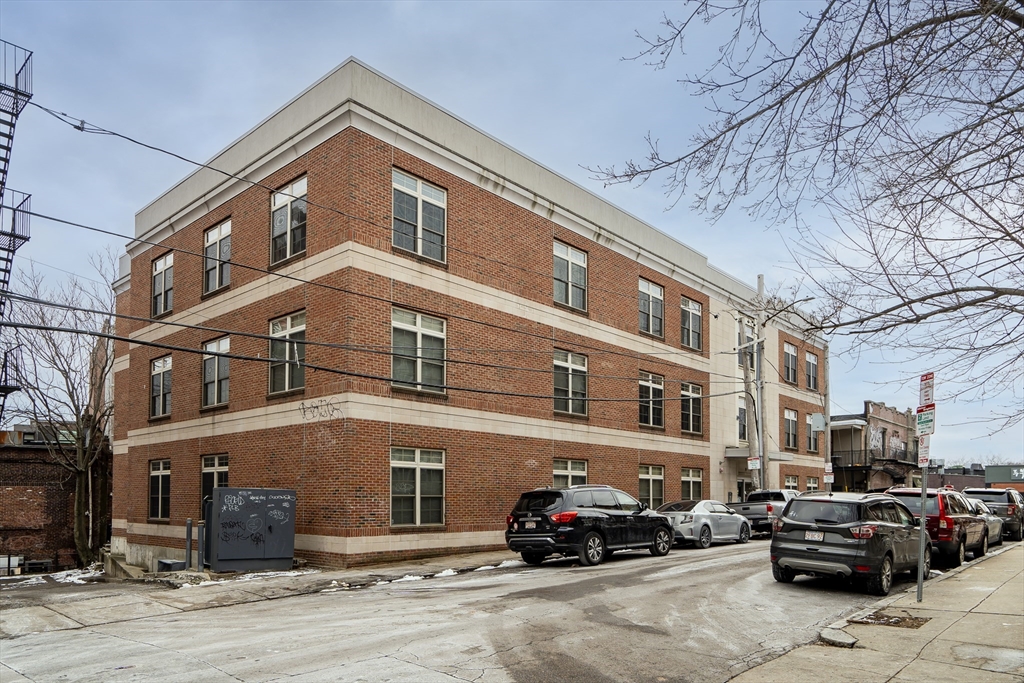 9 Gardner St # 7