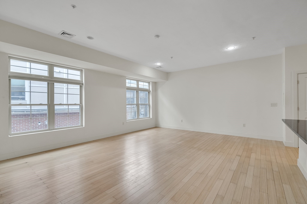 9 Gardner St # 7