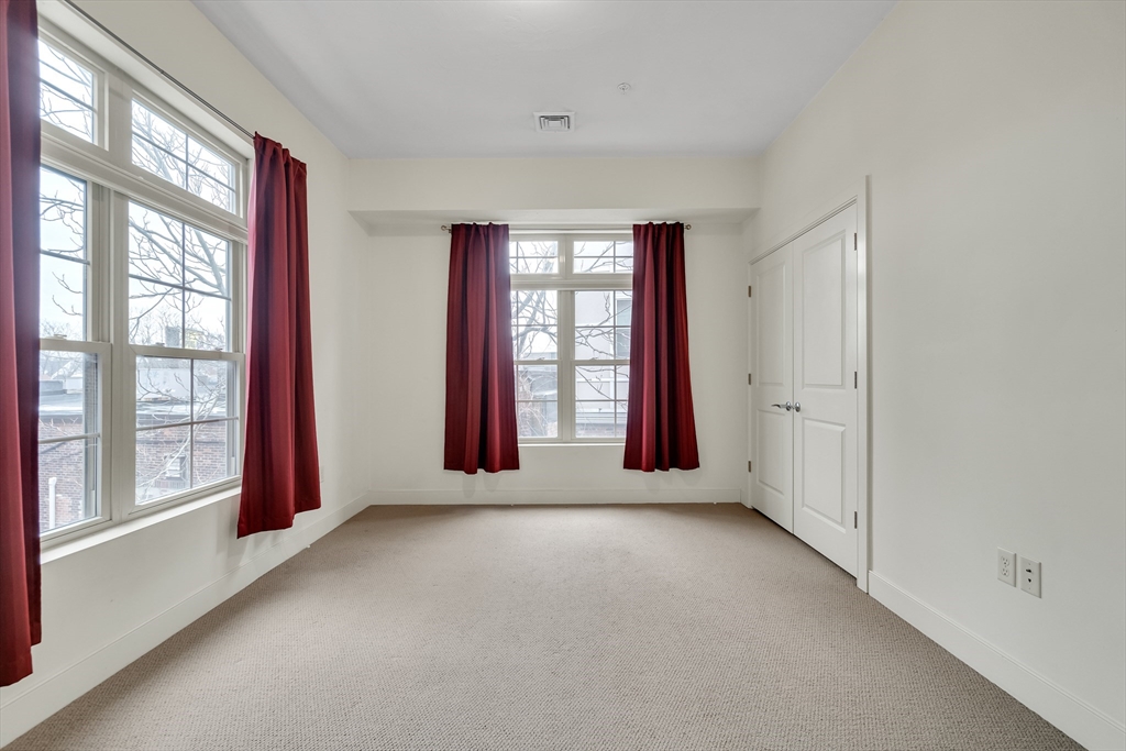 9 Gardner St # 7