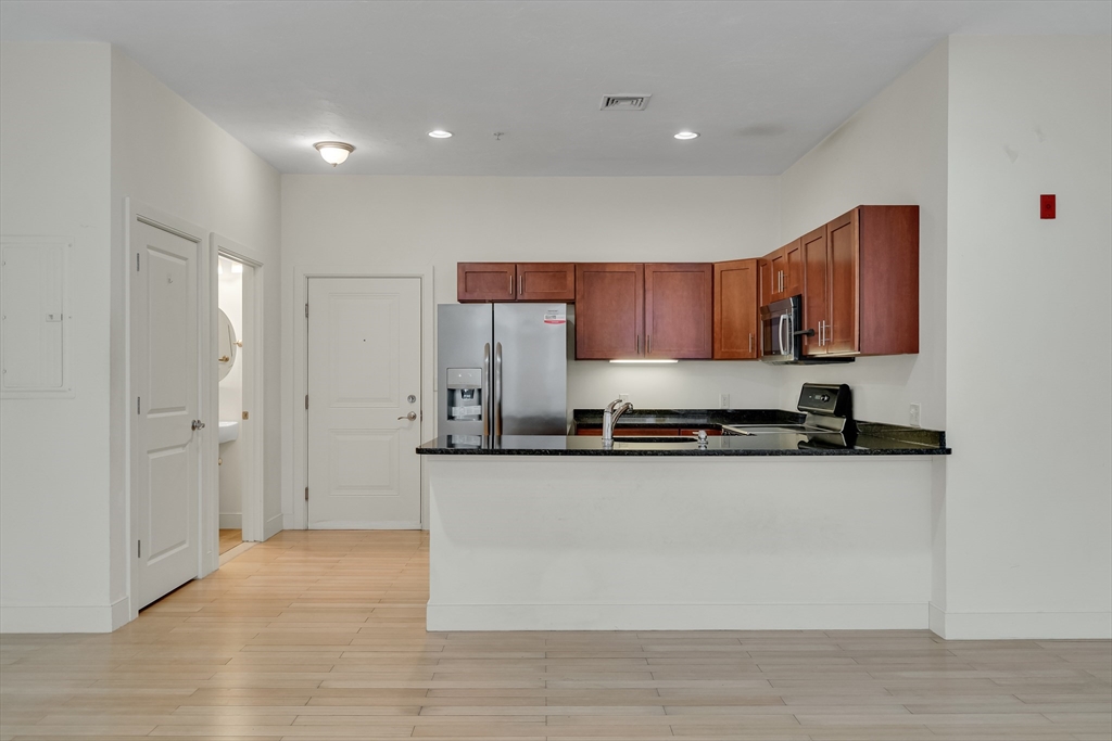 9 Gardner St # 7