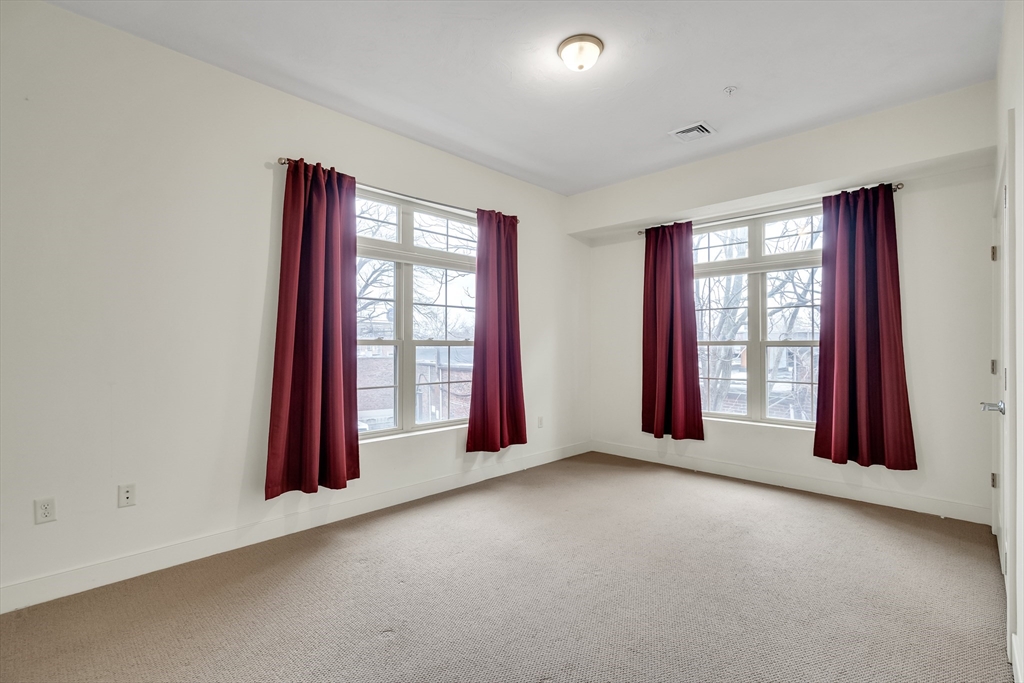 9 Gardner St # 7