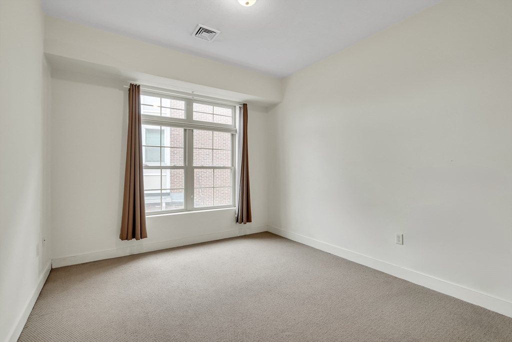 9 Gardner St # 7