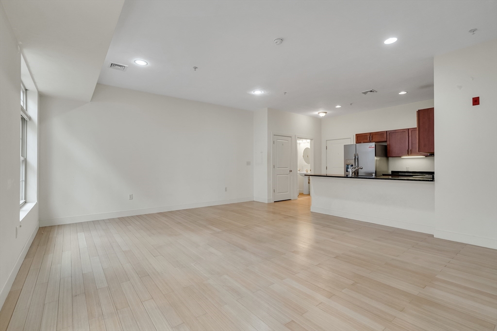 9 Gardner St # 7