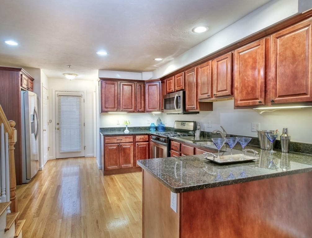 5 Floyd St # 3
