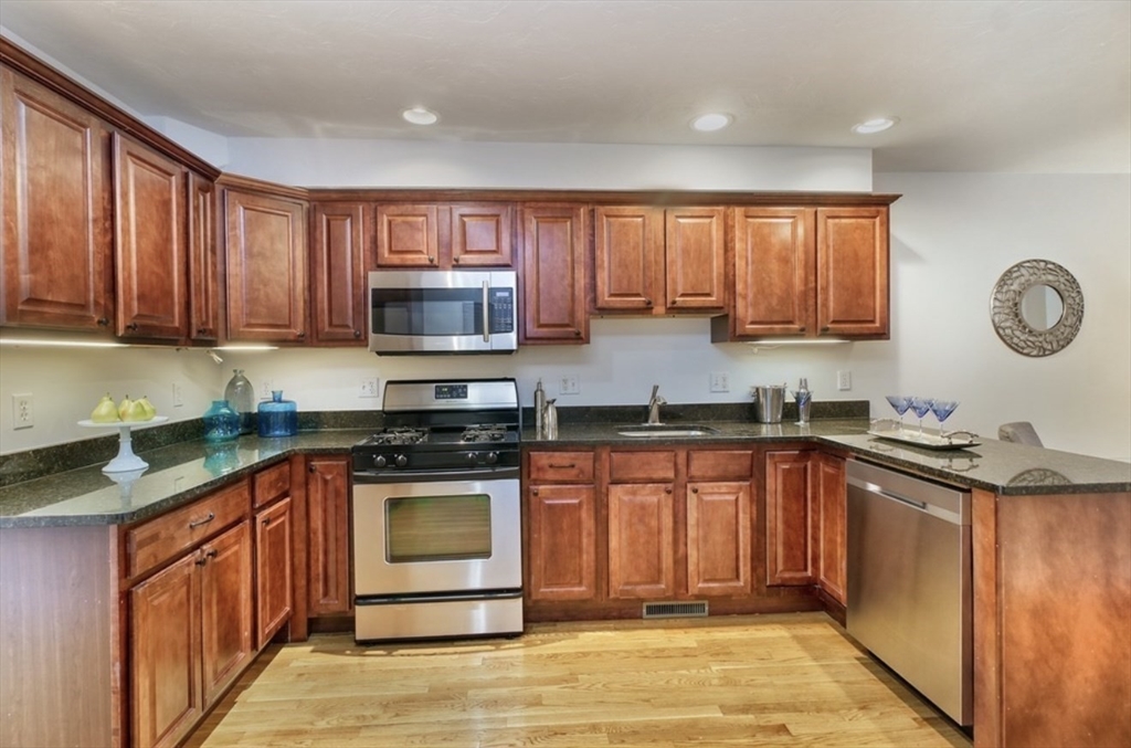5 Floyd St # 3