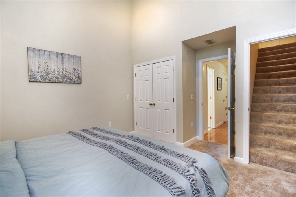5 Floyd St # 3