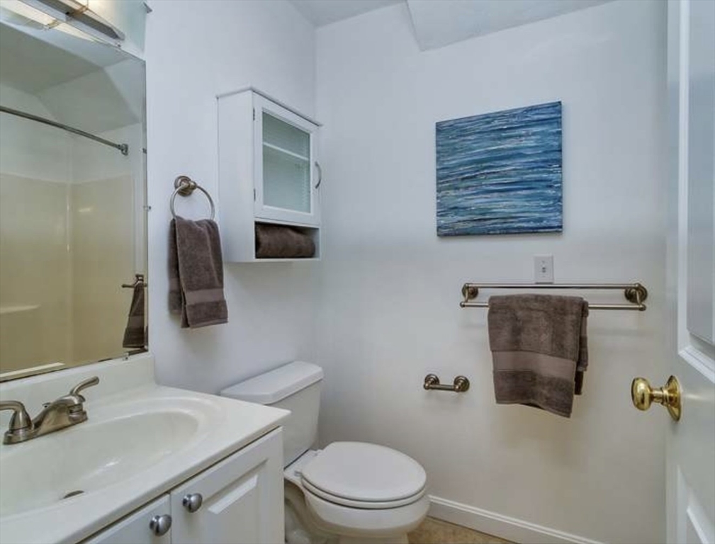 5 Floyd St # 3