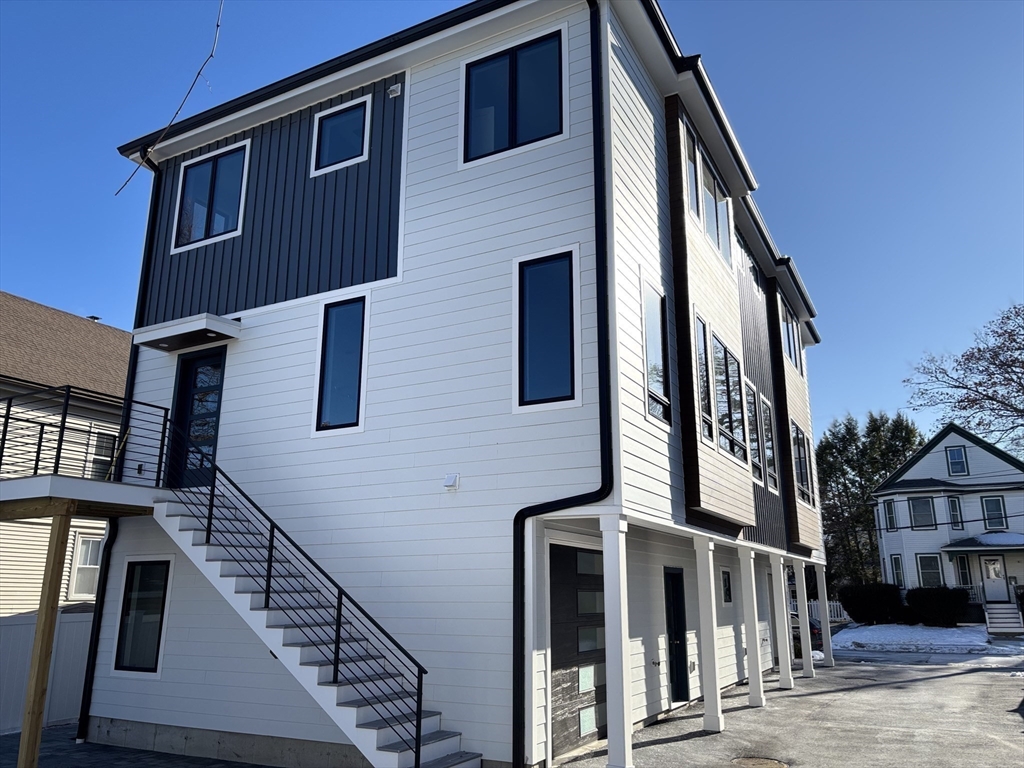 14 Fuller St # B
