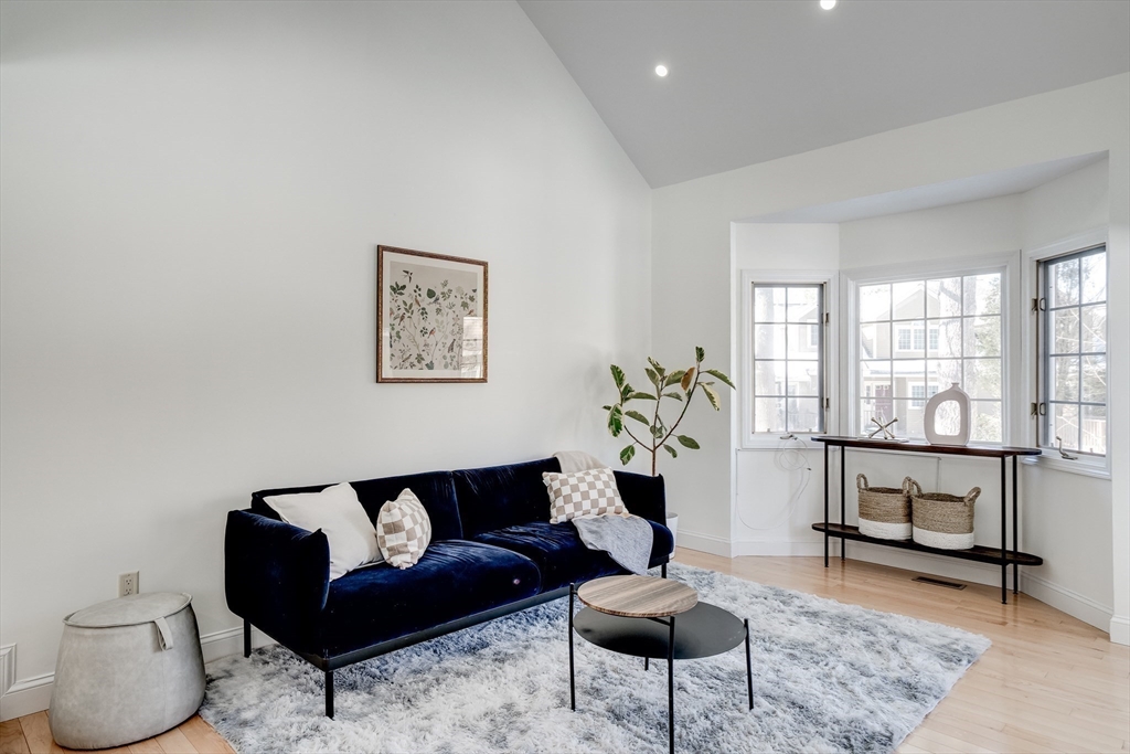 4 Weybridge Ln # 23D