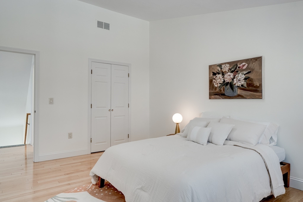 4 Weybridge Ln # 23D