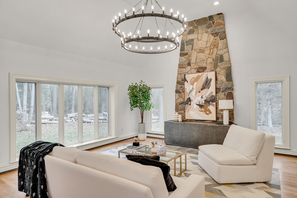 17 Arrowhead Drive