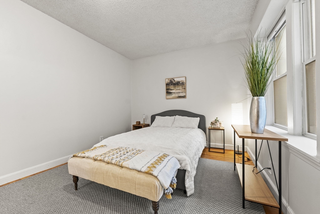 1419 Commonwealth Ave # 303
