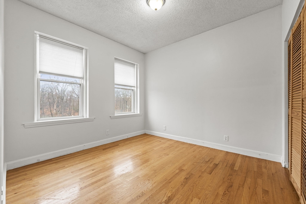 1419 Commonwealth Ave # 303