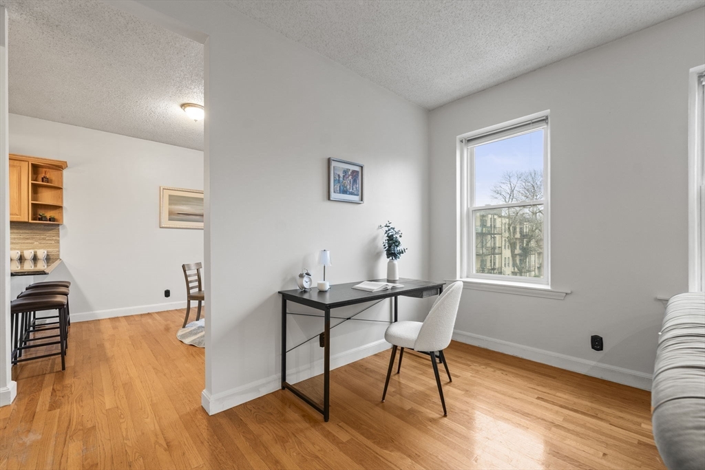 1419 Commonwealth Ave # 303