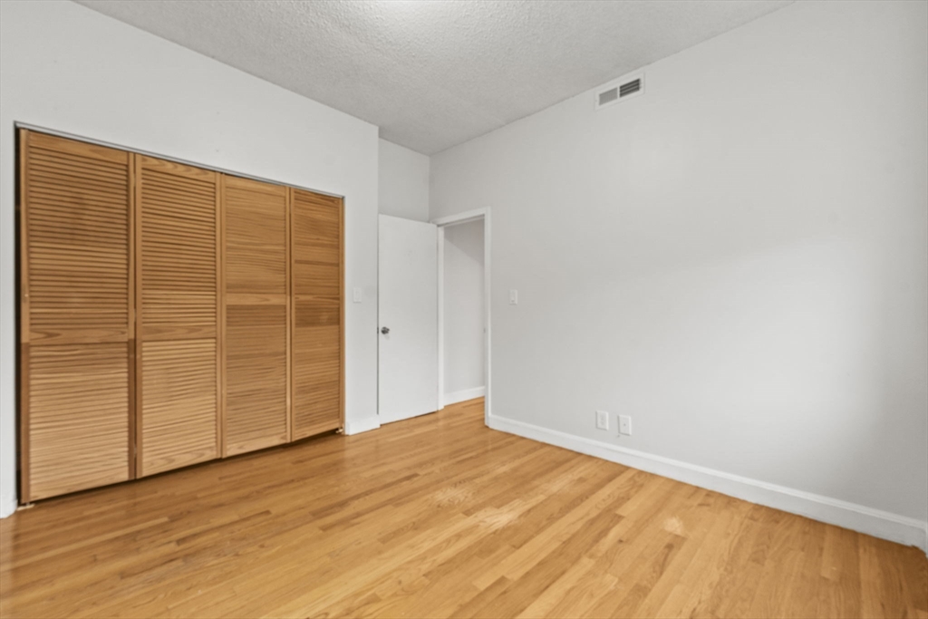 1419 Commonwealth Ave # 303