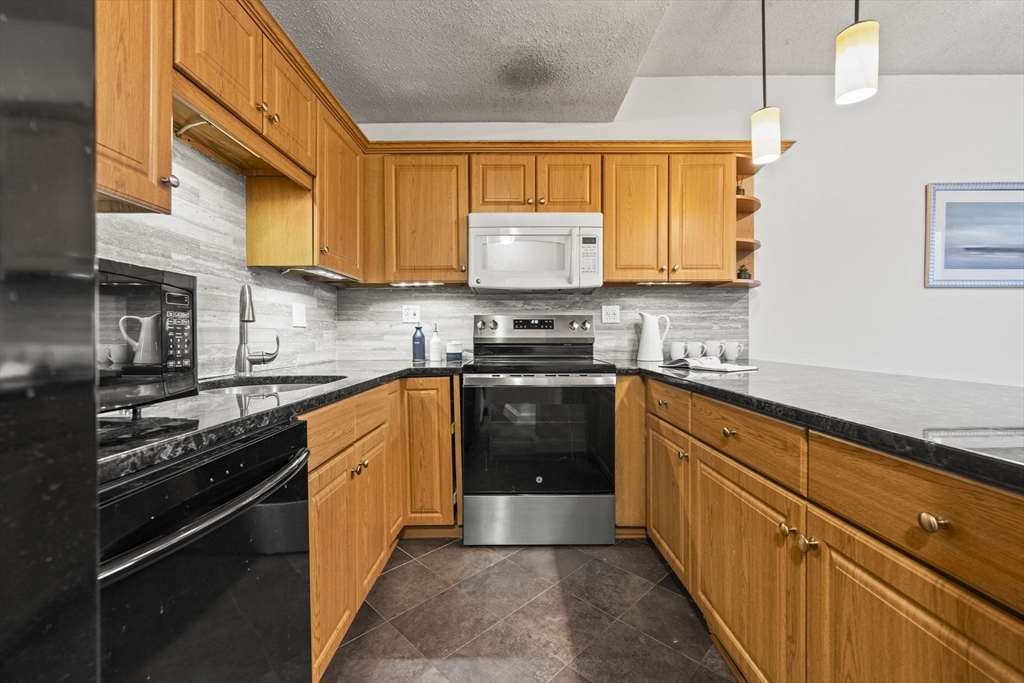 1419 Commonwealth Ave # 303