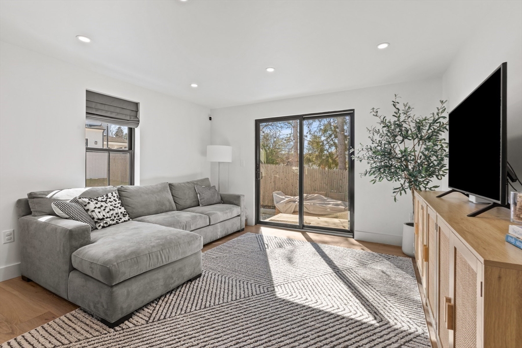 25 Fenton Rd