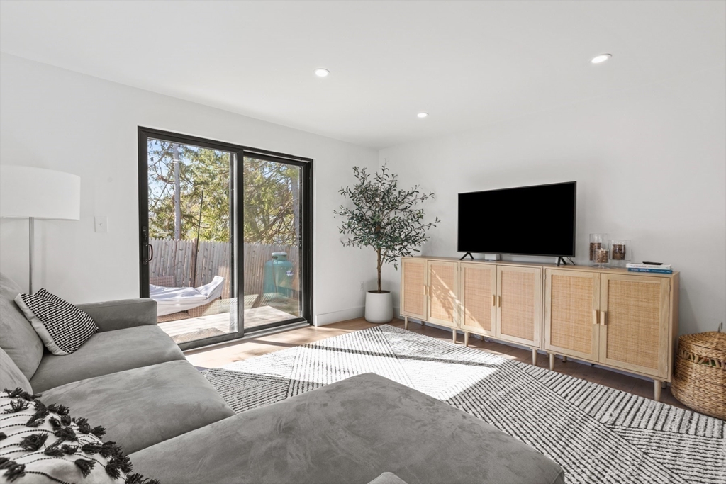 25 Fenton Rd