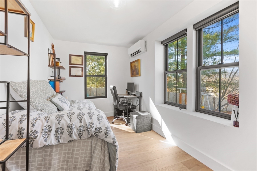 25 Fenton Rd