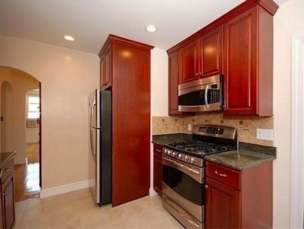 88 Strathmore Rd # 8