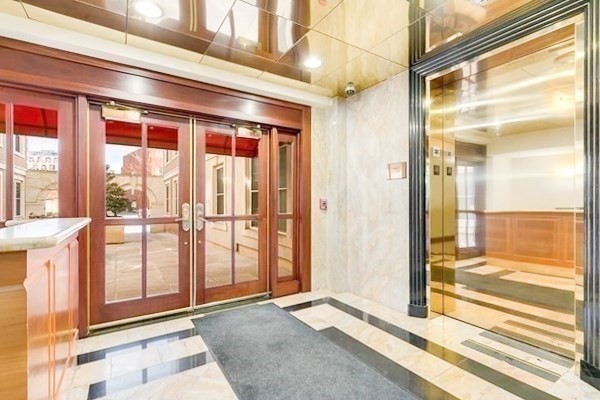 2440 Massachusetts Ave # 6