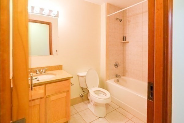 2440 Massachusetts Ave # 6