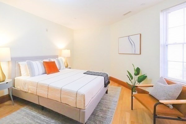 2440 Massachusetts Ave # 6