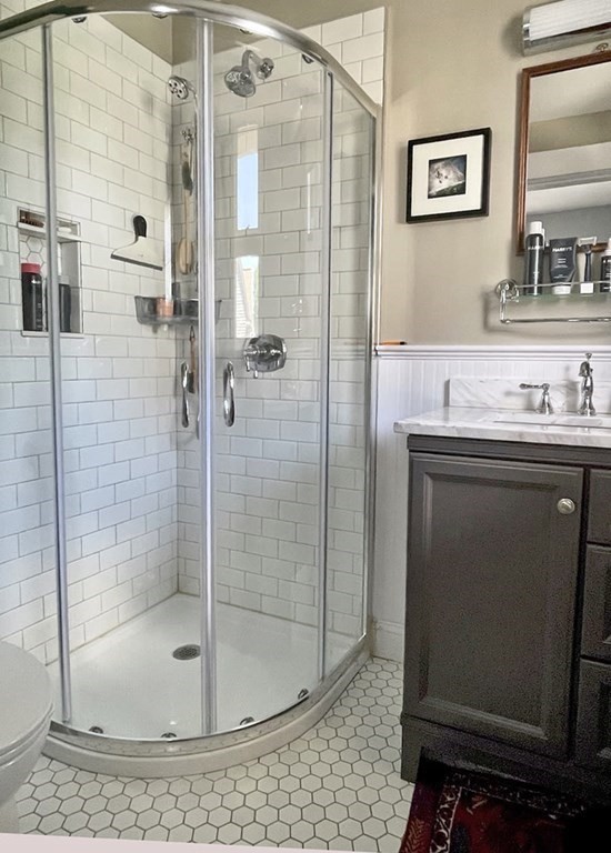 225 225 Belmont St Unit: 2