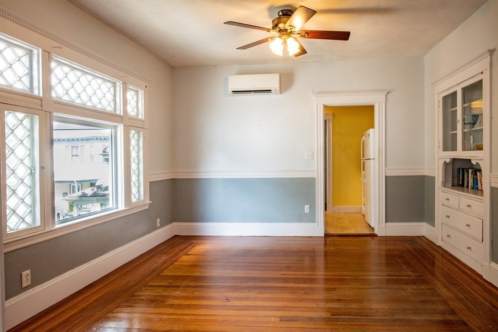 225 225 Belmont St Unit: 2