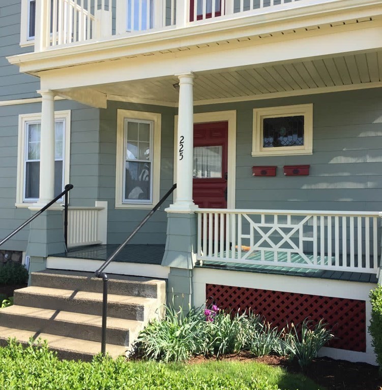 225 225 Belmont St Unit: 2