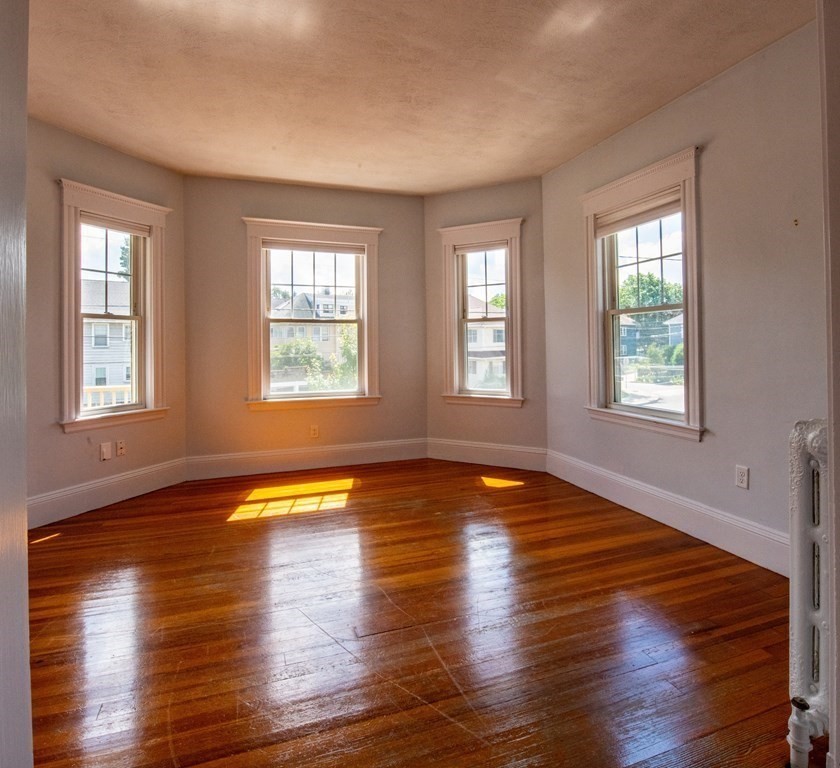 225 225 Belmont St Unit: 2