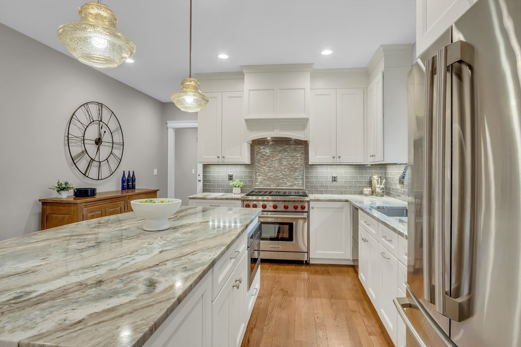 8 Holton Rd