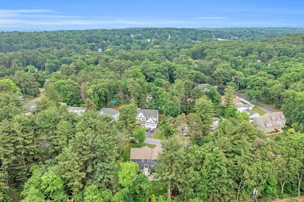 8 Holton Rd