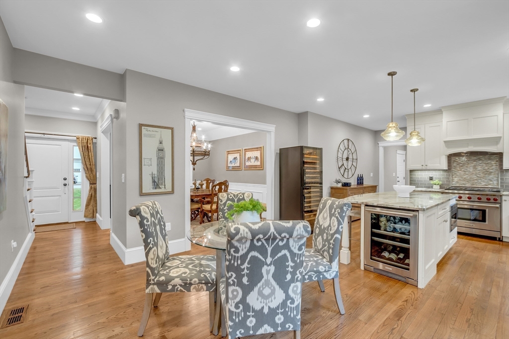 8 Holton Rd