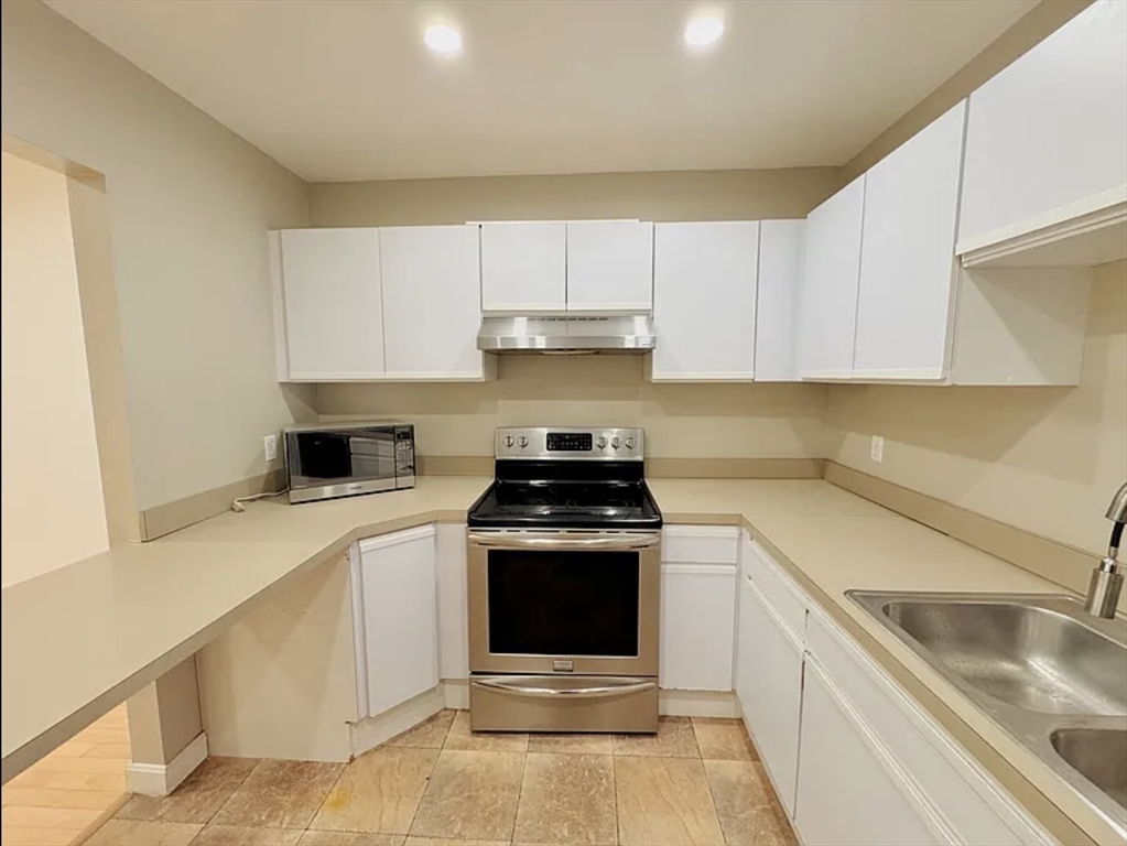 50 Winchester St # 306