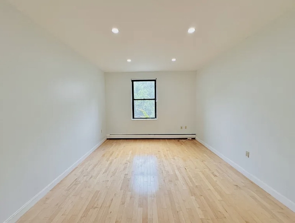 50 Winchester St # 306
