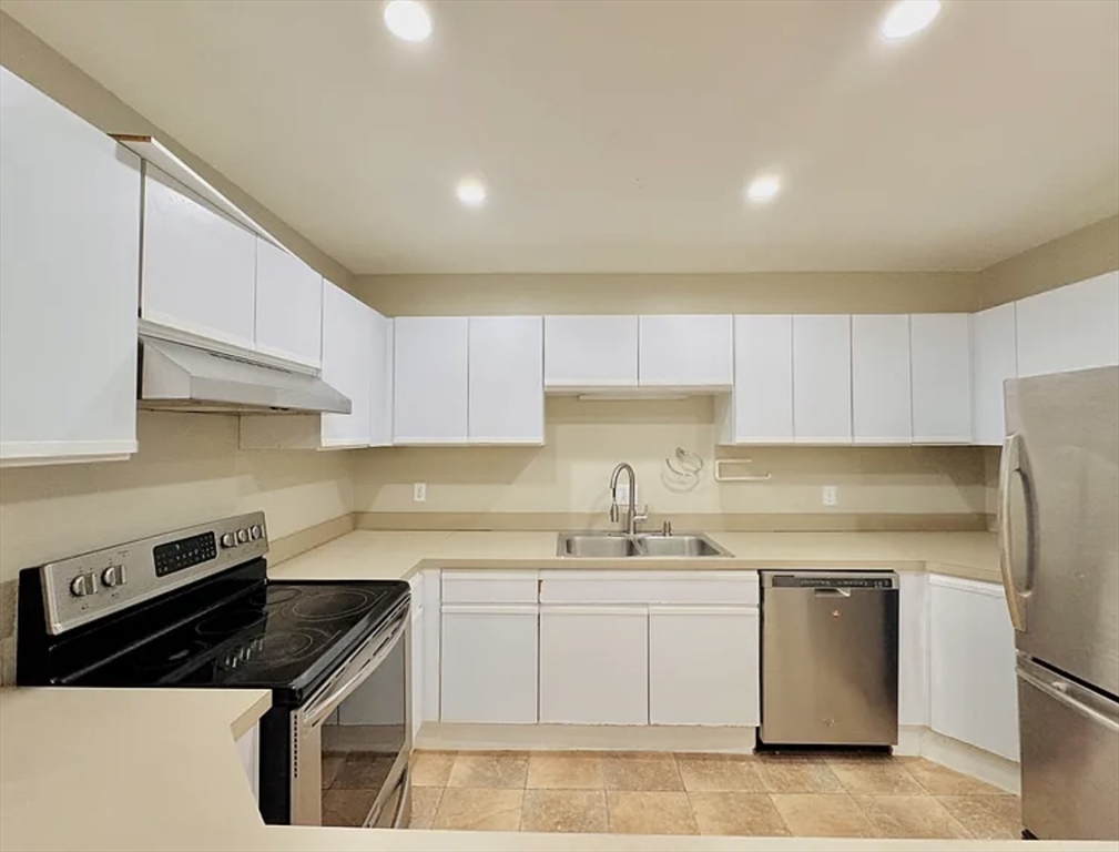 50 Winchester St # 306